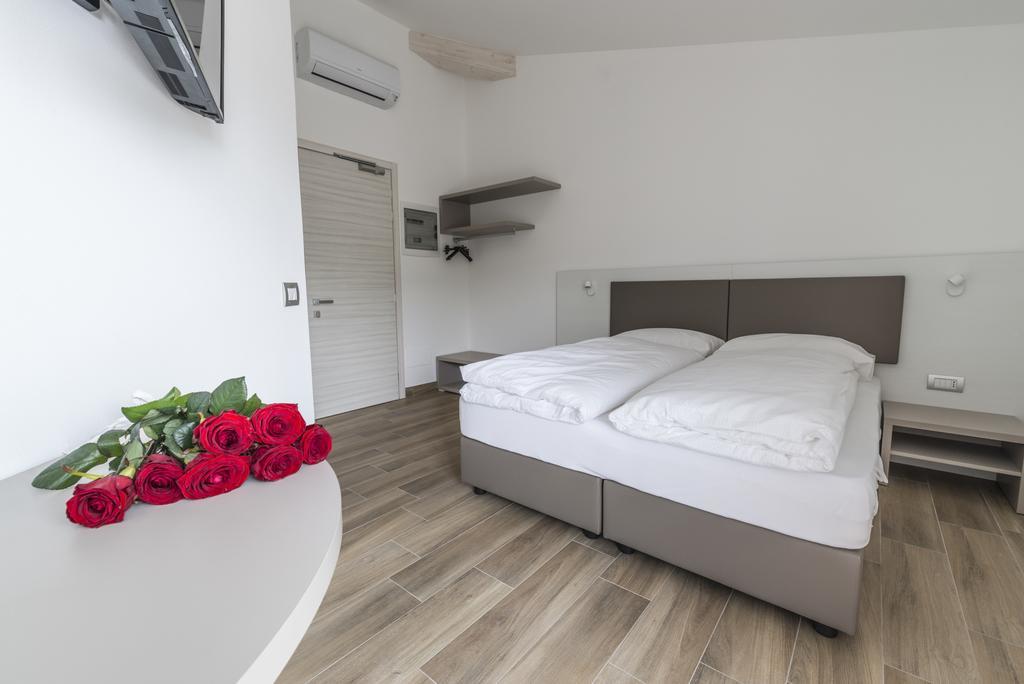 טורבולה Albergo Garni Francesco מראה חיצוני תמונה